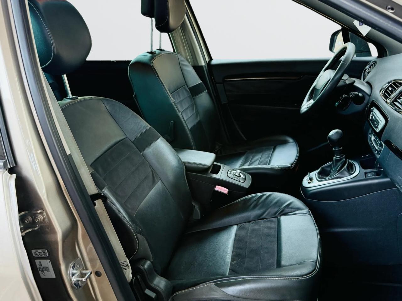 RENAULT SCENIC 1.5 DCI 110 CV*NAVIGATORE*PELLE*7 POSTI*PELLE*