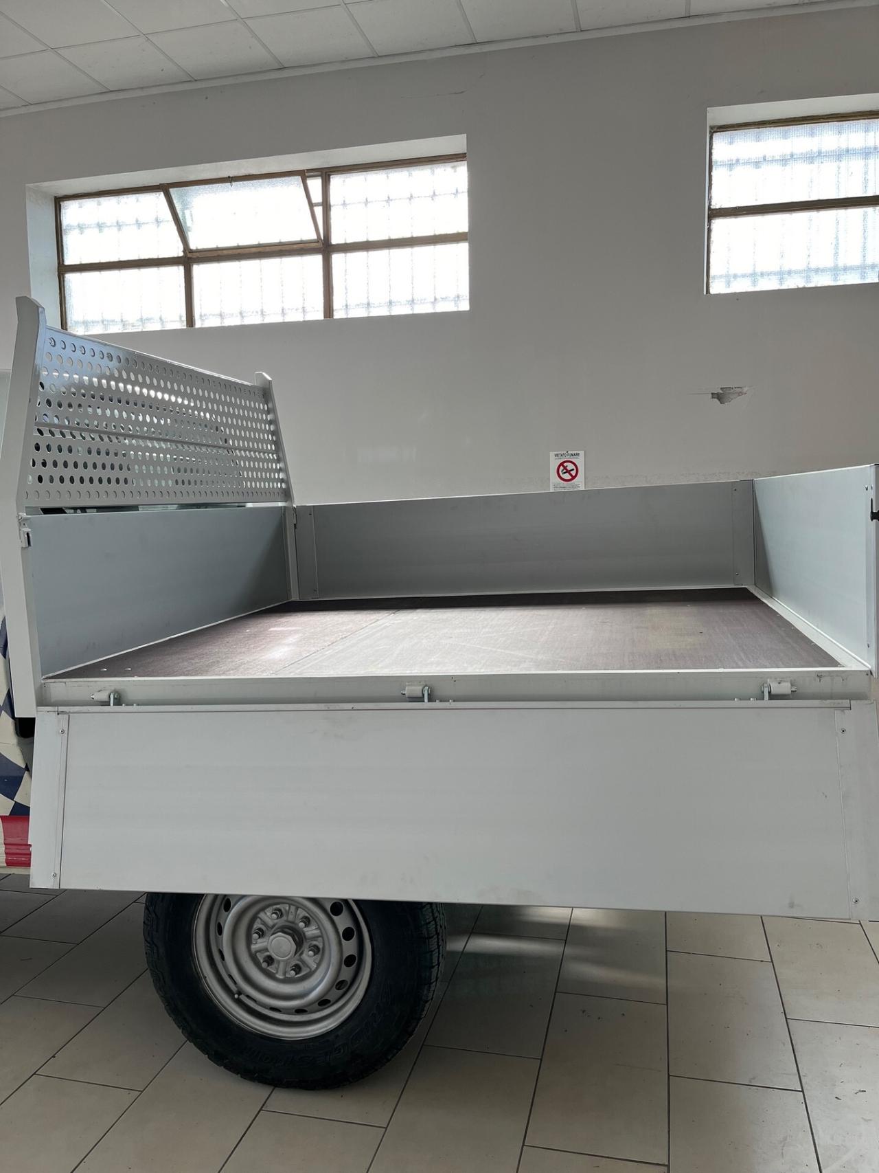Mitsubishi L200 2.5 4x4 Cassone fisso