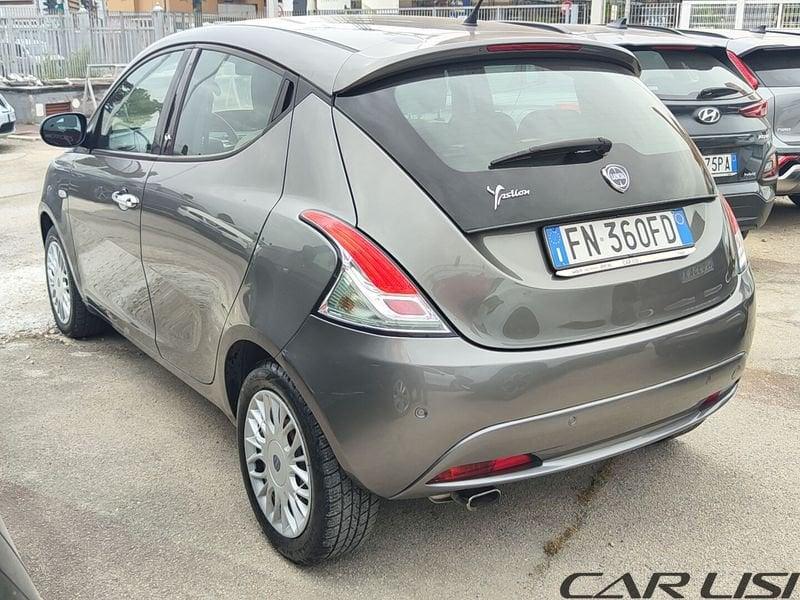 Lancia Ypsilon Ypsilon 1.2 69 CV 5 porte Silver