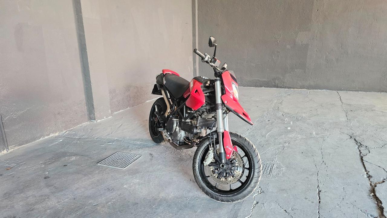 Ducati Hypermotard 796