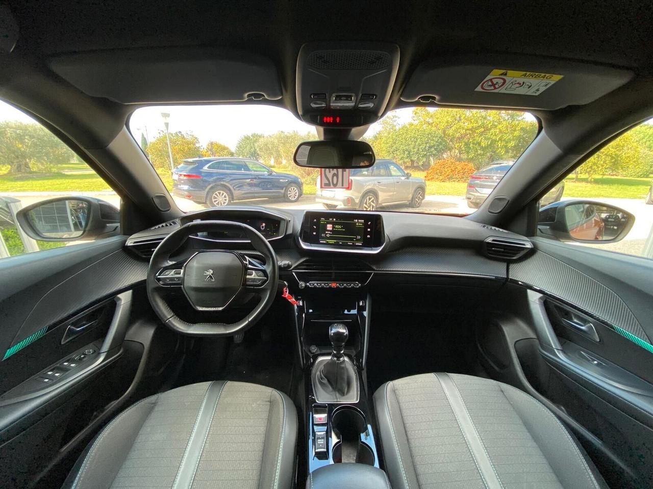 Peugeot 2008 PureTech 100 S&S Allure Pack