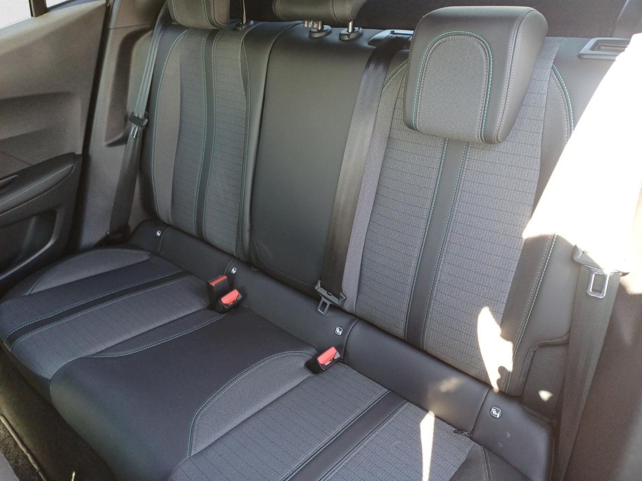 PEUGEOT 2008 2ª serie - 2008 BlueHDi 130 S&S EAT8 Allure Pack