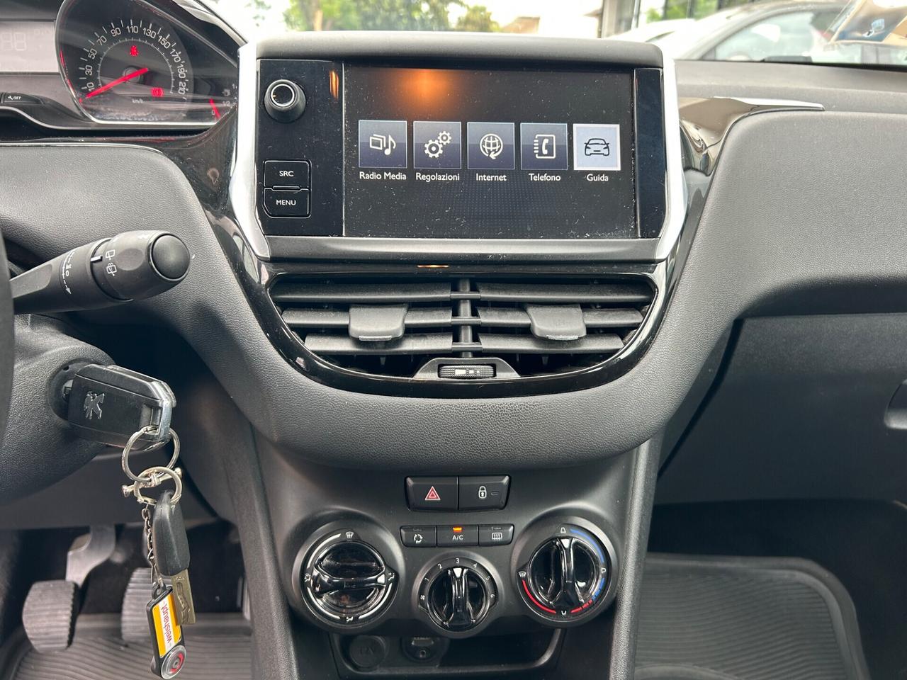Peugeot 208 1o serie PureTech 82 5P Allure