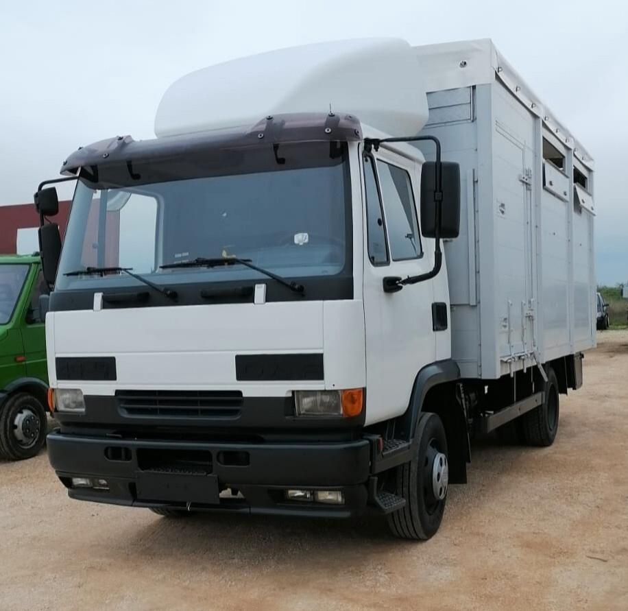 Daf trasporto animali vivi 75q