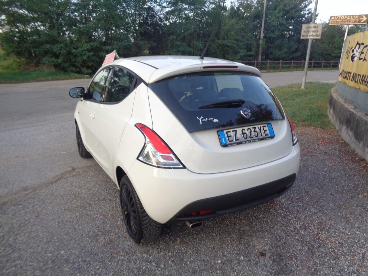 Ypsilon 1.3 MJT 16V 95 CV 5 porte motore nuovo km0