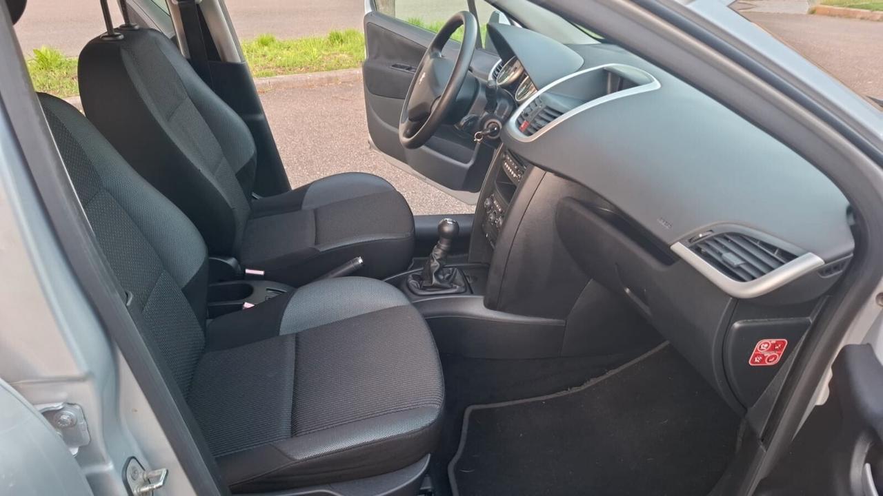 Peugeot 207 1.4 SW SOLAMENTE 65.000 KM