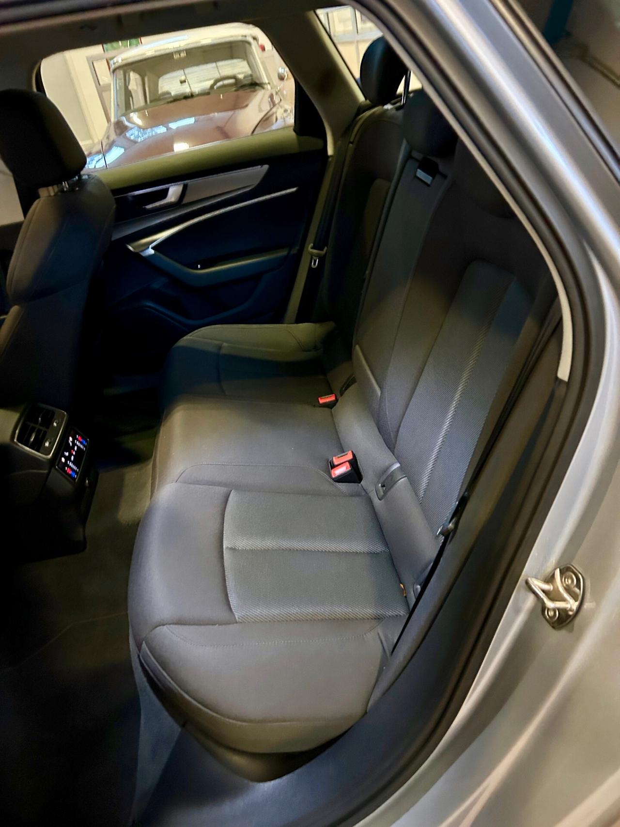 Audi A6 Avant 40 2.0 TDI quattro ultra S tronic Business Design