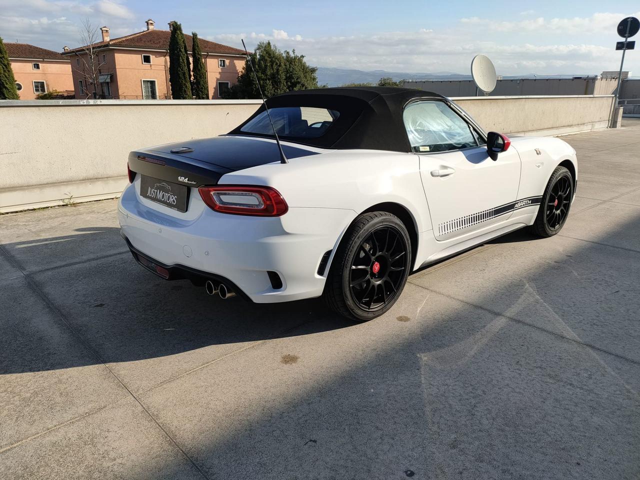 Abarth 124 Spider 1.4 Turbo MultiAir AT 170 CV