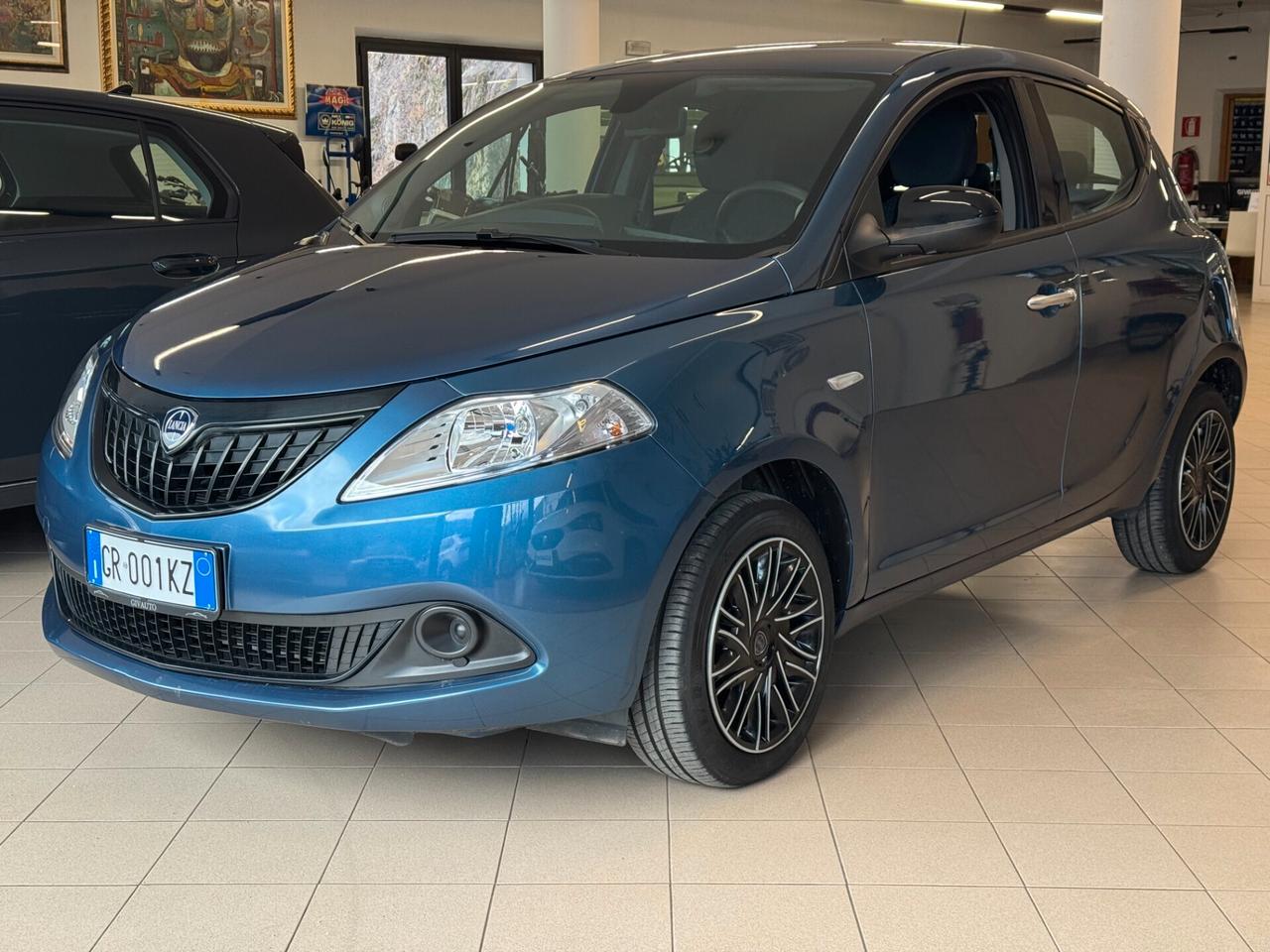 Lancia Ypsilon LANCIA YPSILON 1.0cc 69Cv Platino