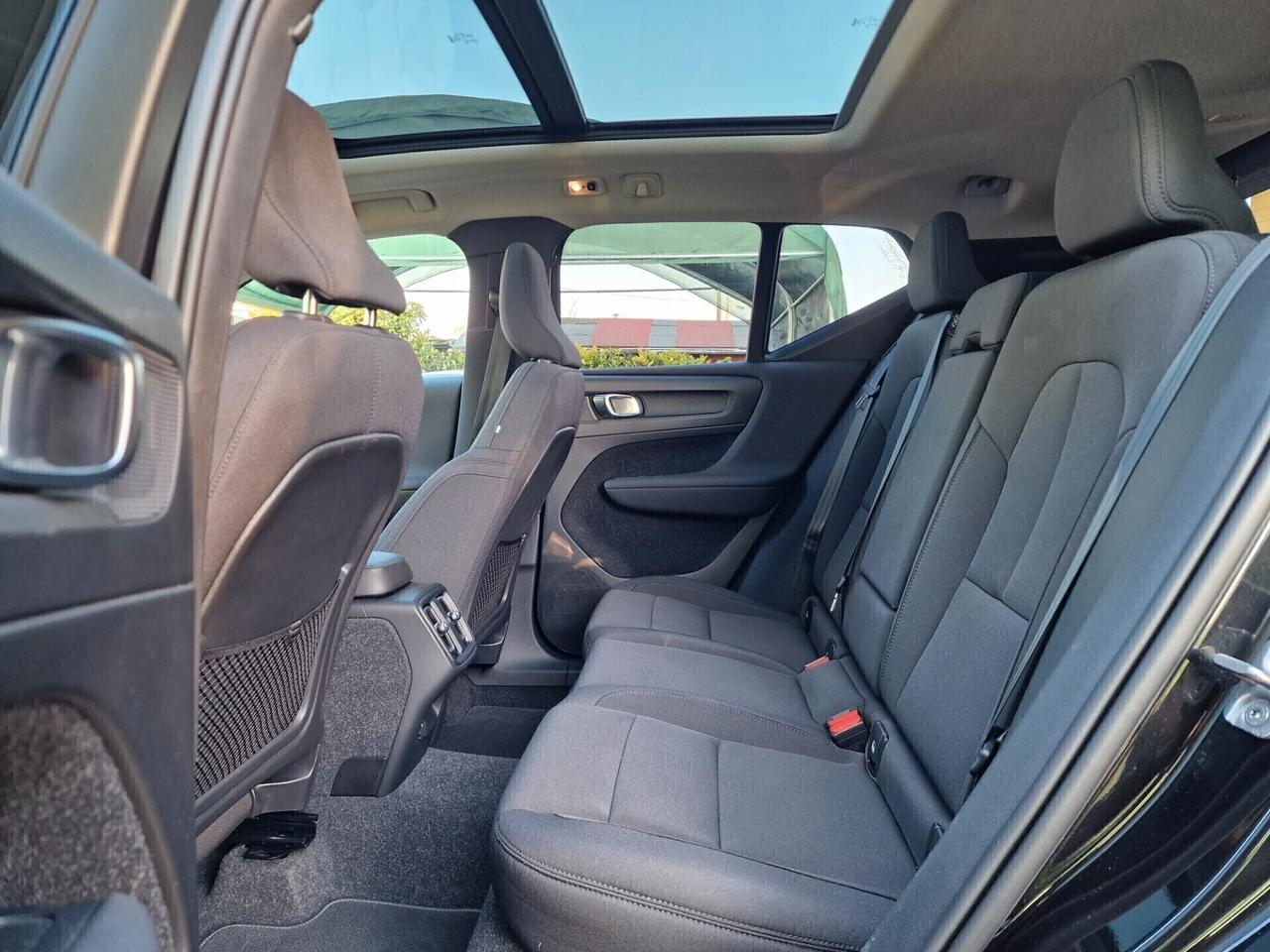 Volvo XC40 T2 Geartronic Momentum Pro tettuccio apribile
