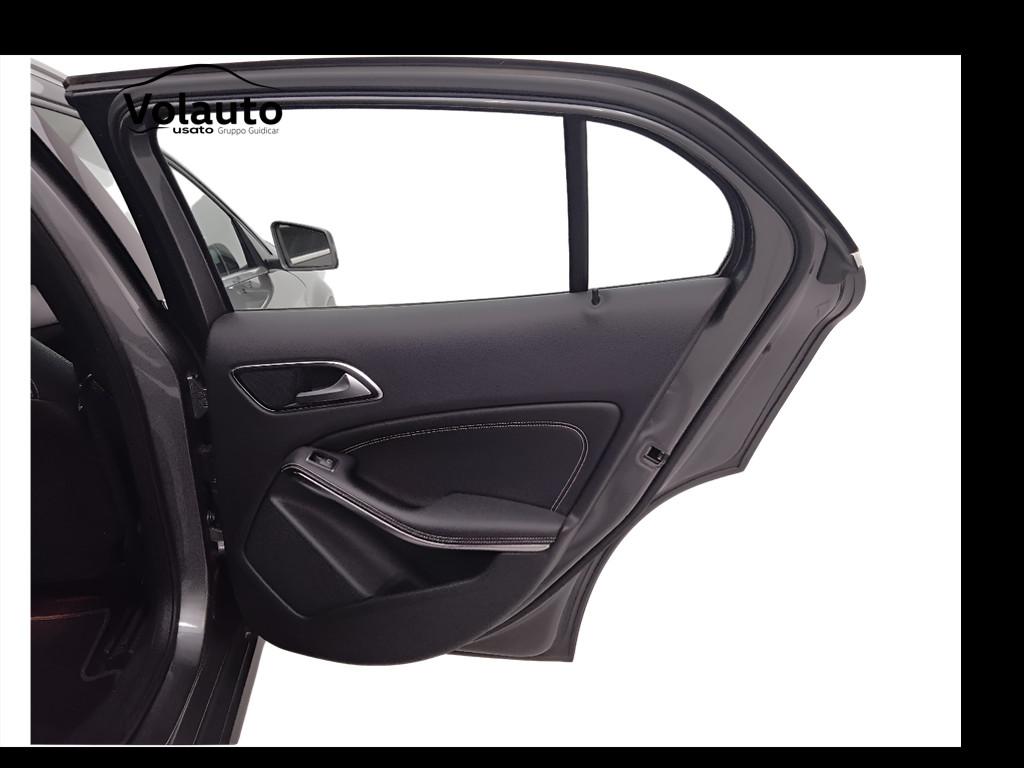 Mercedes-Benz GLA-X156 2017 - GLA 200 Sport auto