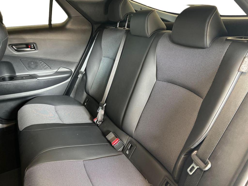 Toyota C-HR 2.0 phev Lounge fwd e-cvt