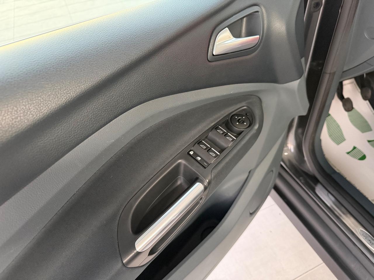 Ford C-Max 1.6 TDCi 115CV Titanium