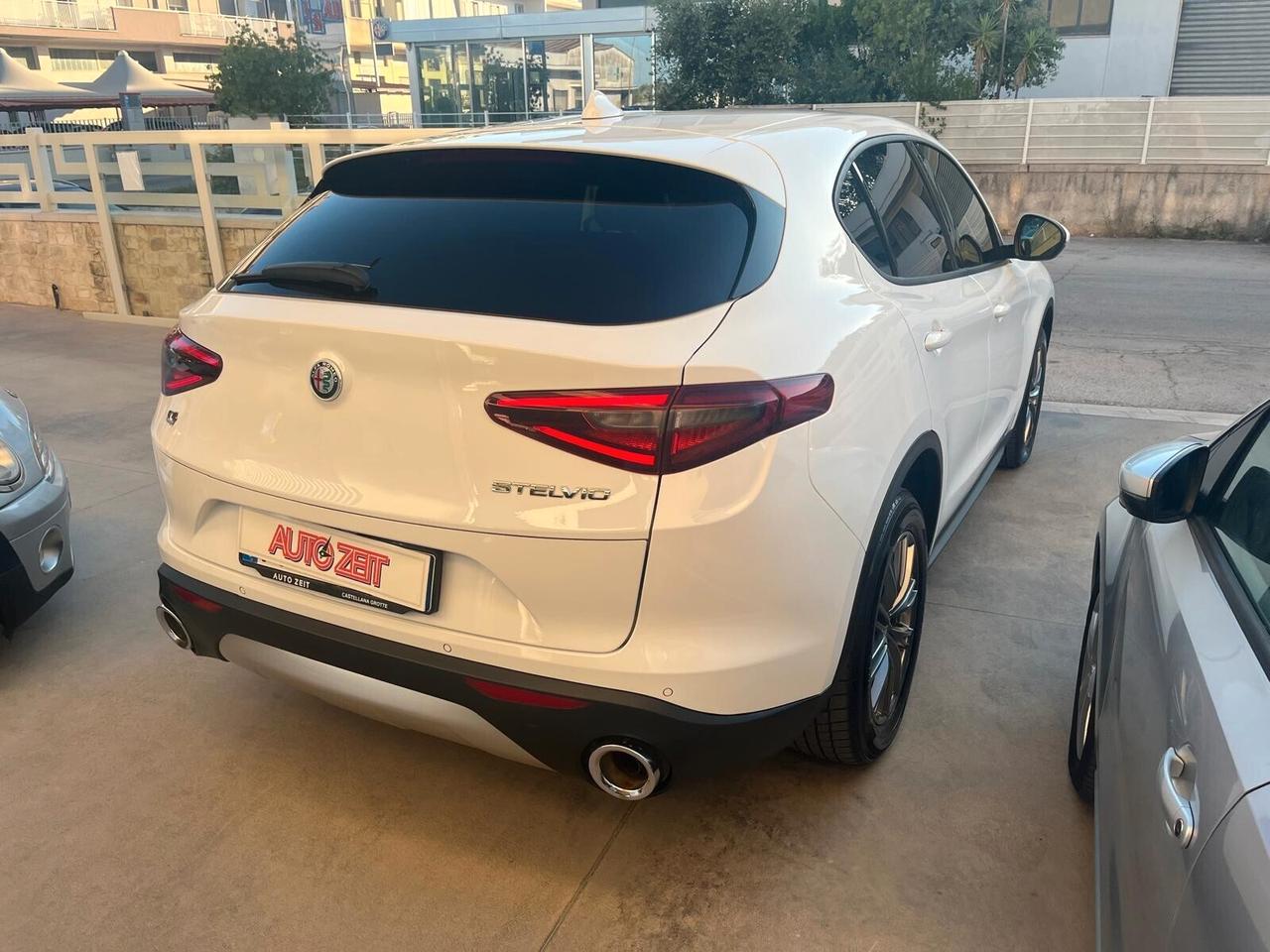 Alfa Romeo Stelvio 2.2 Turbodiesel 210 CV AT8 Q4 Executive