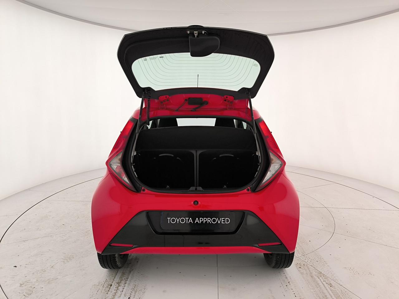 Toyota Aygo 5p 1.0 x-play 72cv