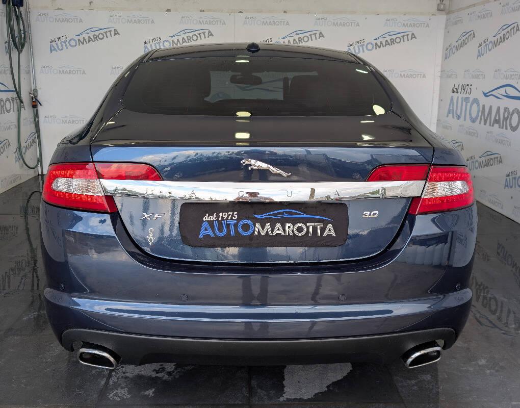 Jaguar XF 2.7d Luxury auto UNI-PROPRIETARIO!