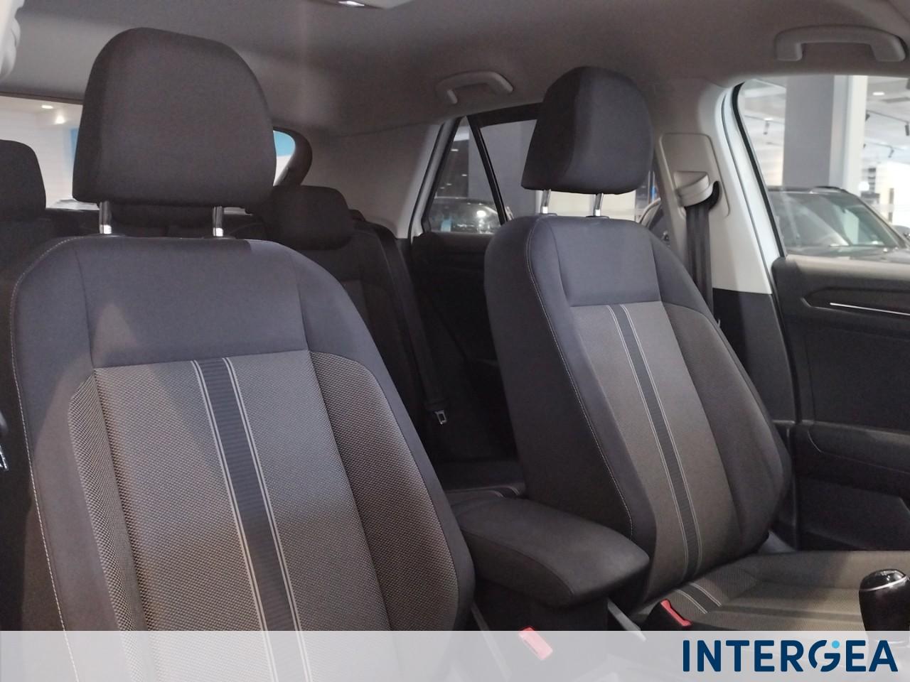 VOLKSWAGEN T-Roc 1.0 tsi Advanced