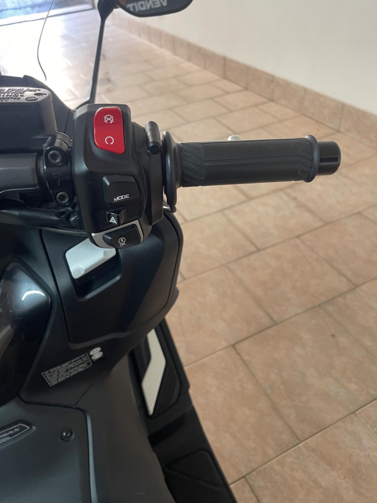 Yamaha TMAX 560 TECH-MAX