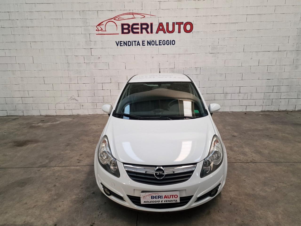 Opel Corsa allestimento Sport