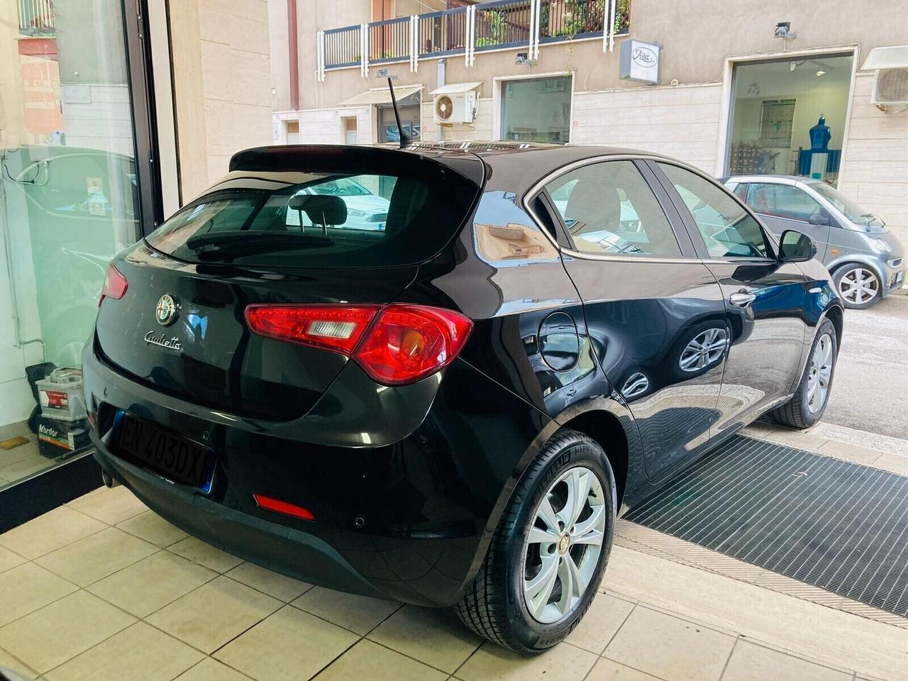 Alfa Romeo Giulietta 1.6 JTDm -X NEOPATENTATI-2012