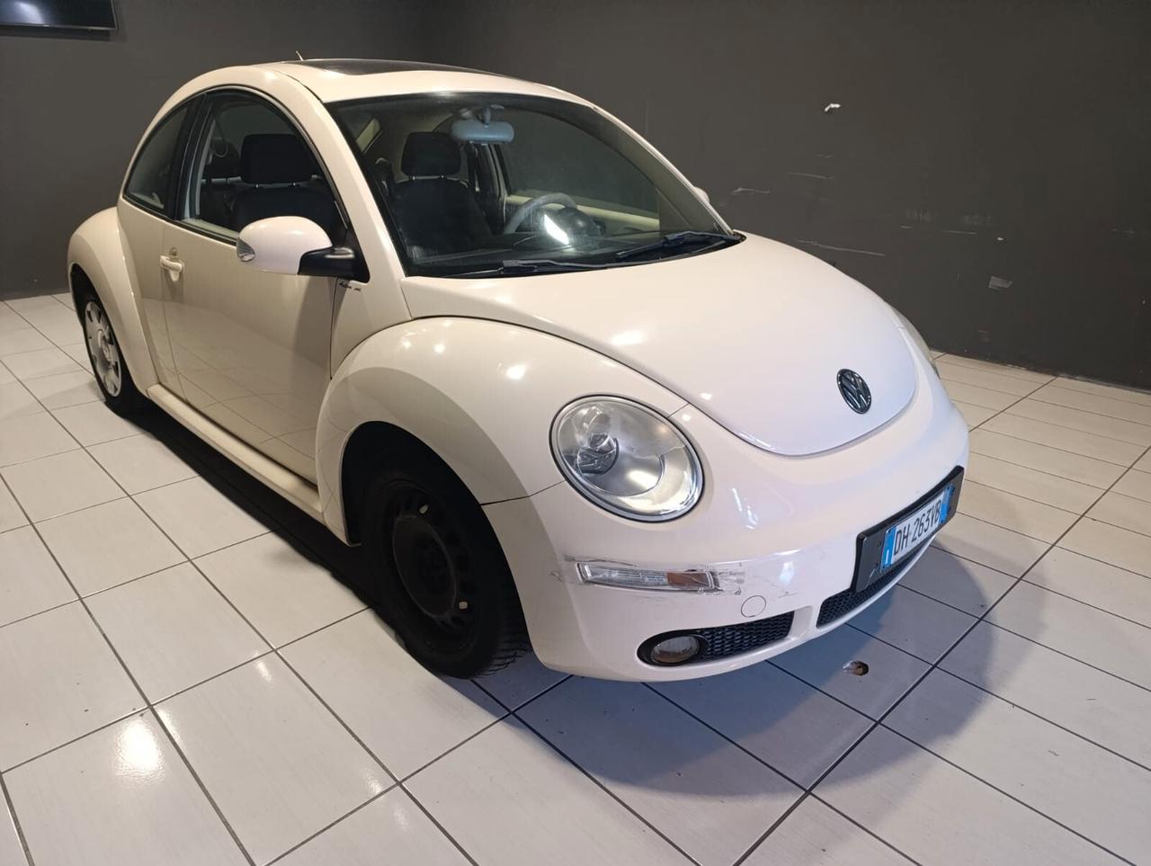 Volkswagen New Beetle del 2007 - benzina 140.000 km -