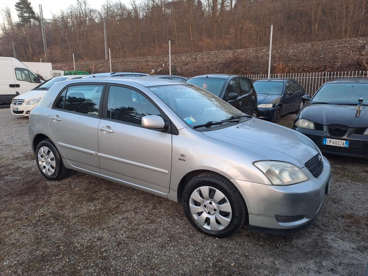 Toyota Corolla 1.6 benzina 16V 5 porte