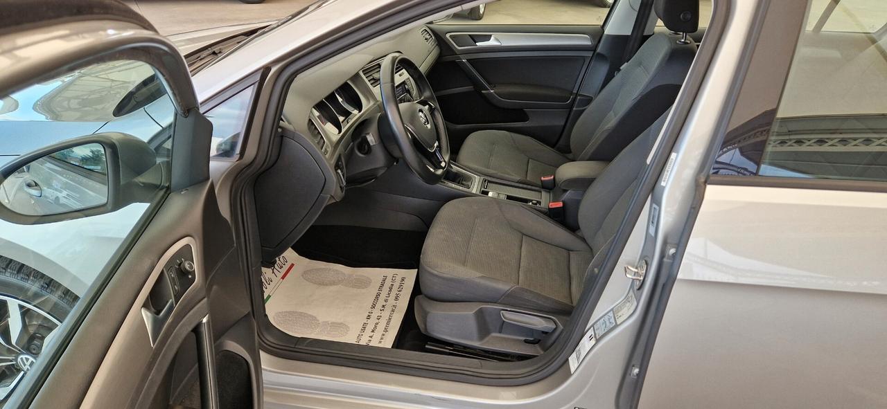 Volkswagen Golf 7 1.6 TDi 105cv HighLine