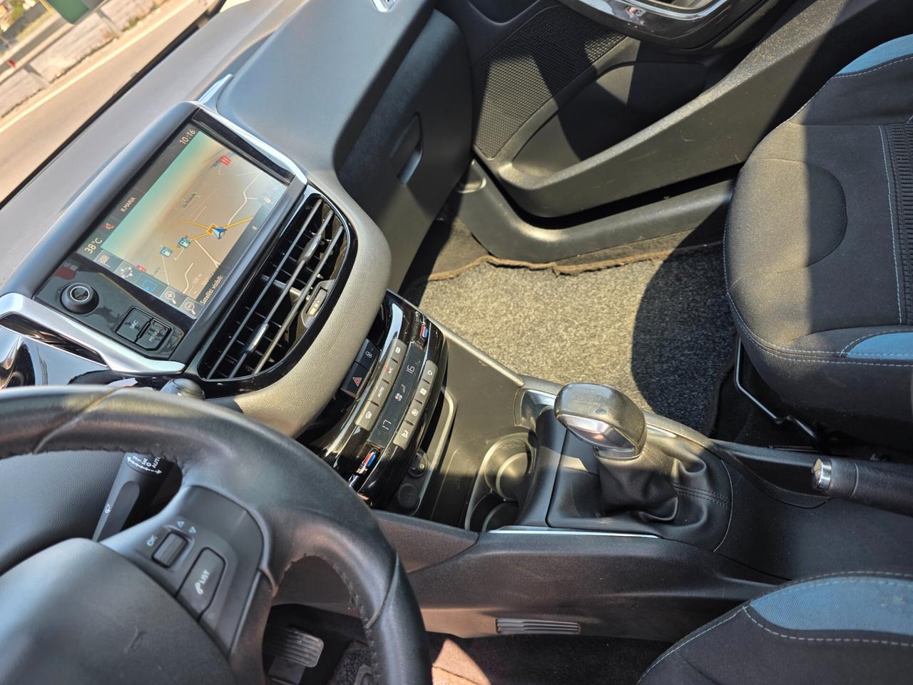 Peugeot 208 1.4 HDi 68 CV 5 porte Allure