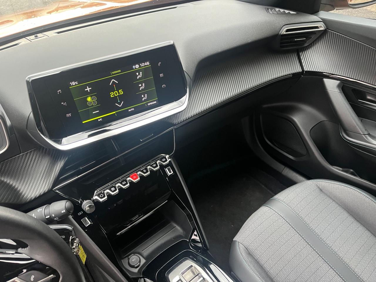 Peugeot 2008 BlueHDi 130 EAT8 Allure-Km101000-