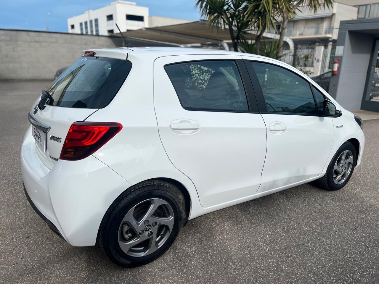 Toyota Yaris 5pt 1.5h 75cv Active OK NEOPAT. TELCLIMA/CAMERA