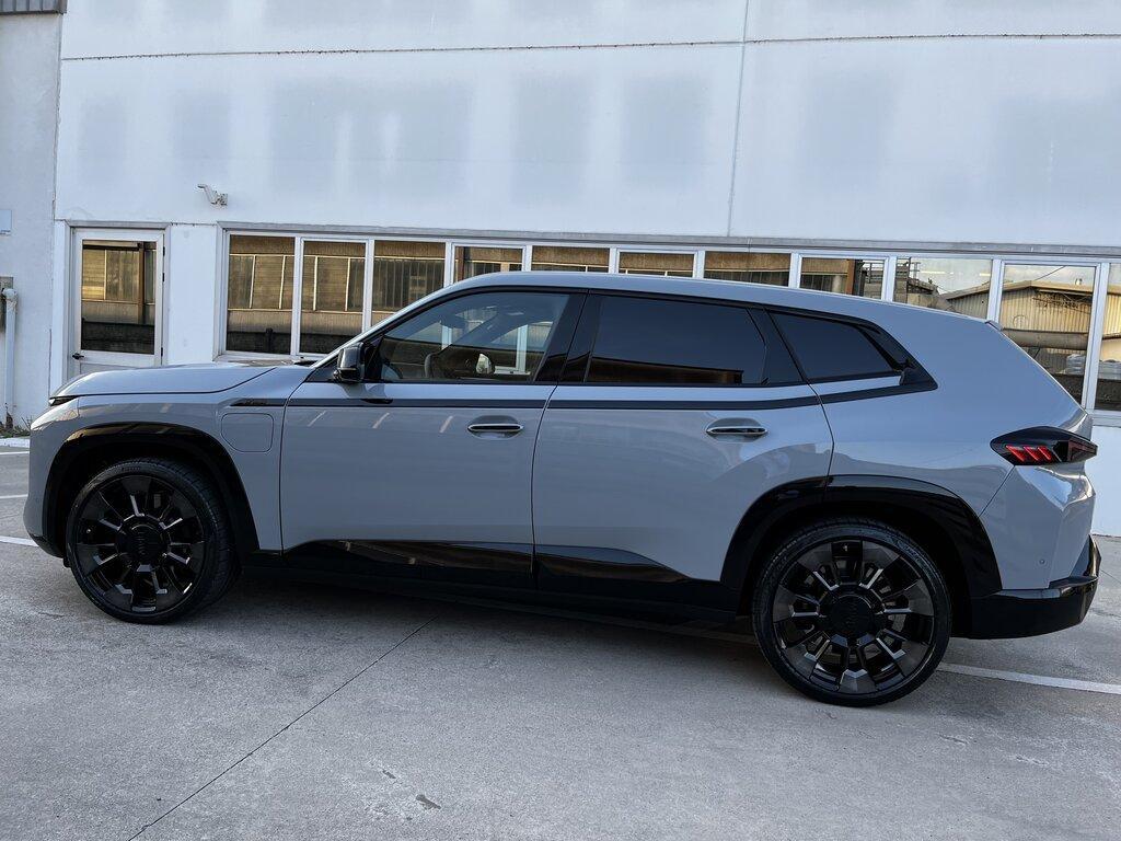 BMW XM 4.4 Label RED Steptronic