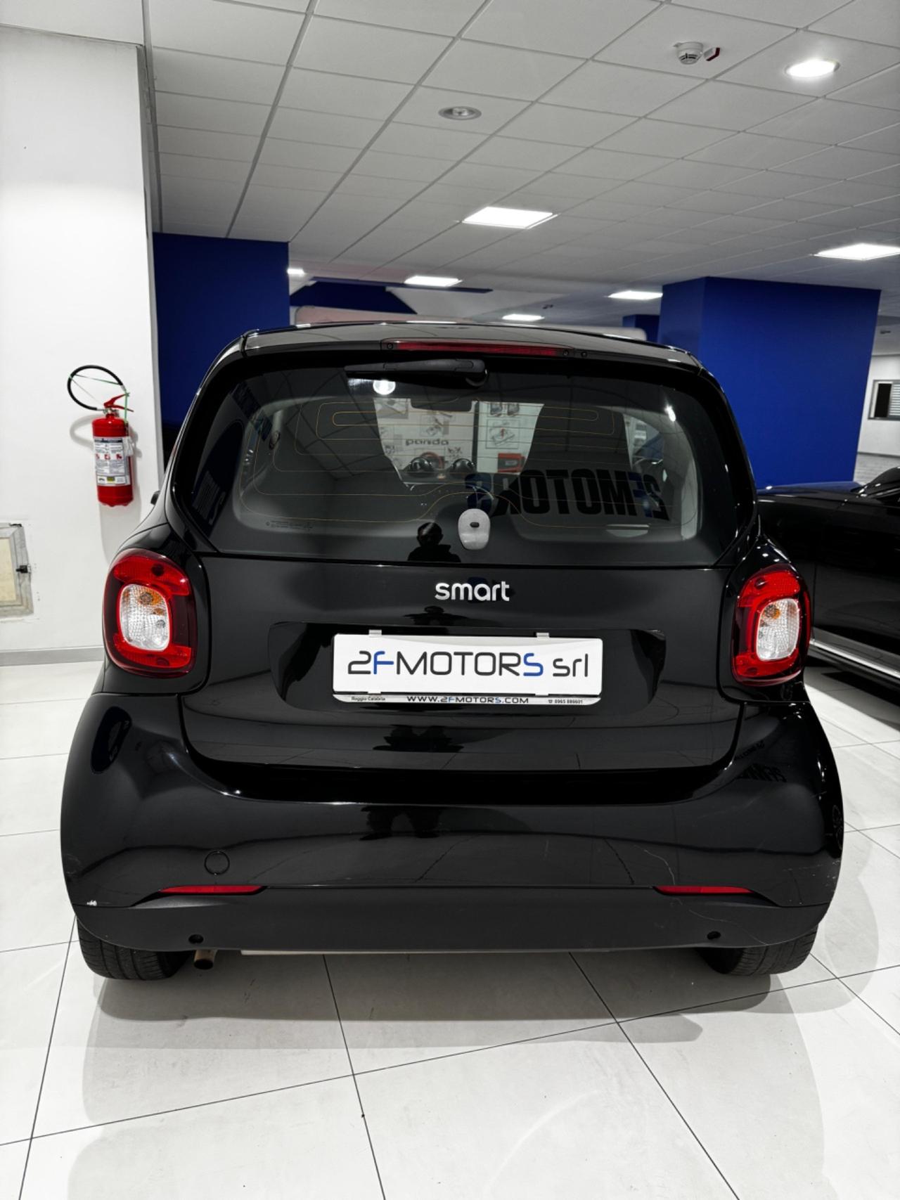 Smart ForTwo 1.0 Youngster 71cv twinamic my18