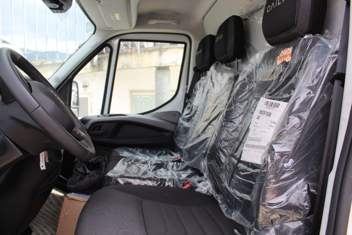 IVECO Daily 40-180 Hi-Matic Carroattrezzi