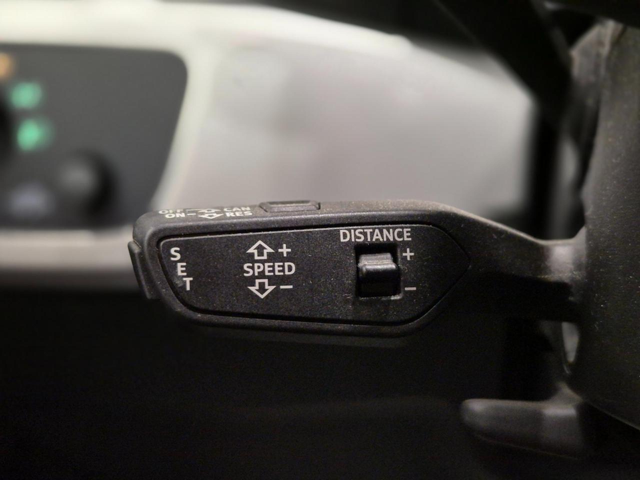 Audi A4 Avant 40 2.0 tdi S Line edition 190cv s-tronic - ACC/Lim - Sens. Park.