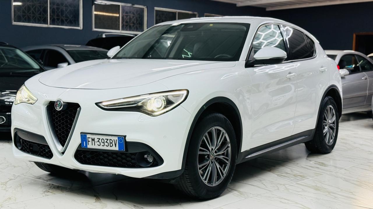 Alfa Romeo Stelvio 2.2 Turbodiesel 210 CV AT8 Q4 Super