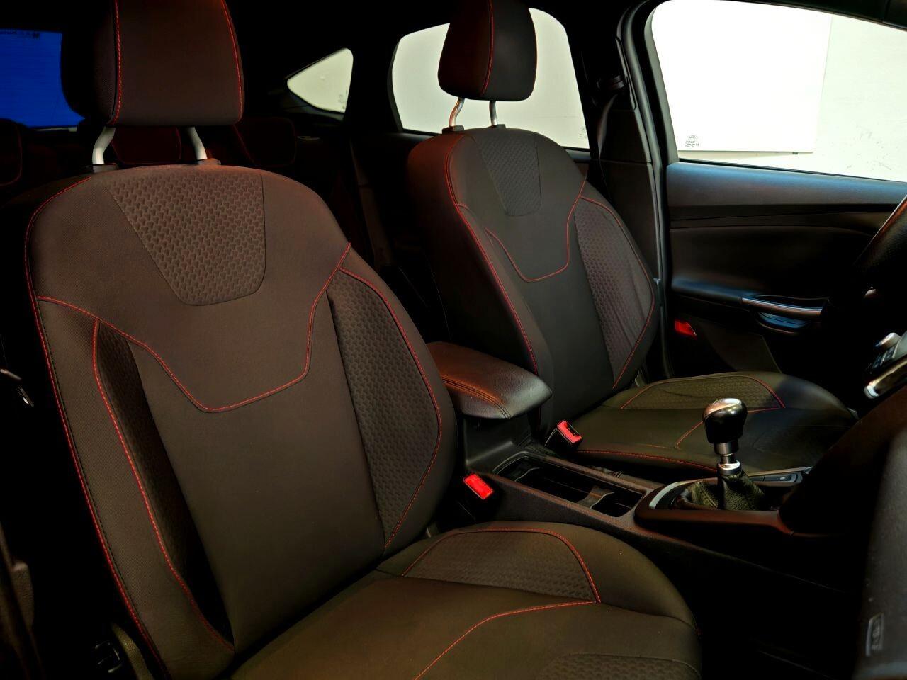 Ford Focus 1.5 TDCi ST-Line 120cv Euro 6B