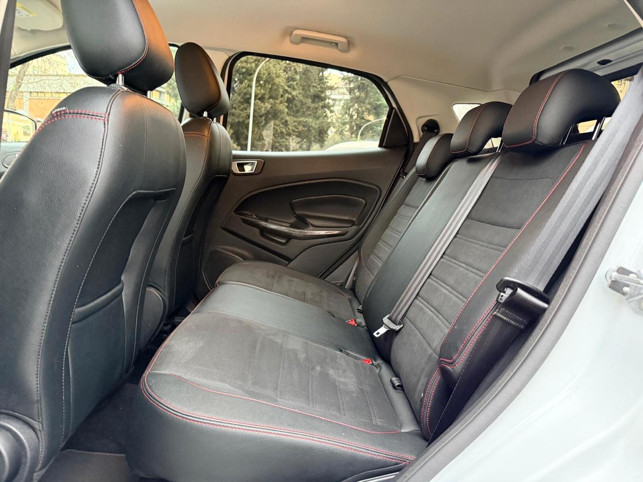 Ford EcoSport ST LINE CAMBIO AUTOMATICO