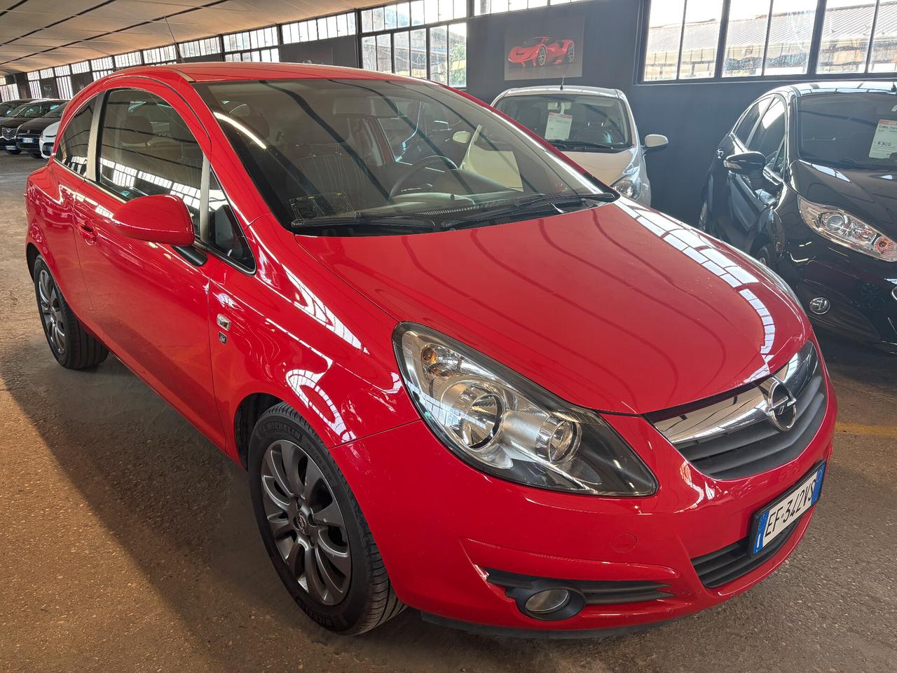Opel Corsa 1.2 63KW 85CV 3porte Club NEOPATENTATO