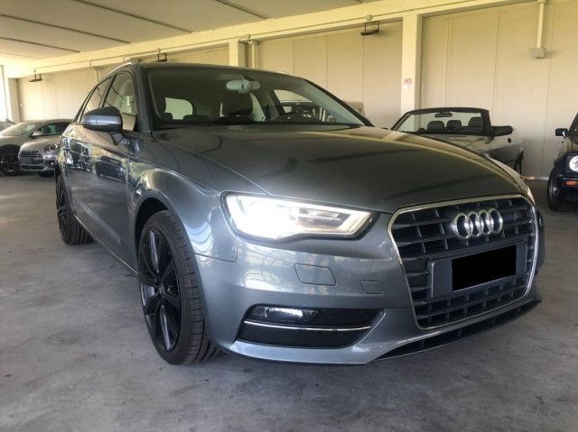 Audi A3 1.6 tdi Attraction 110cv E6