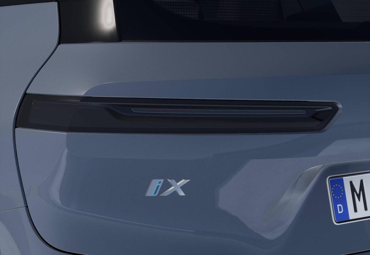 BMW iX xDrive50 Pacchetto Sportivo