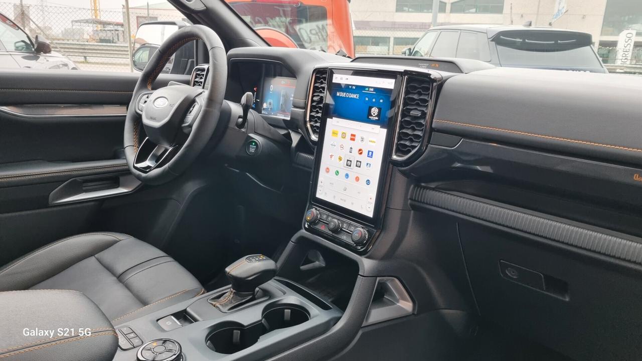 Ford Ranger 2.0 ECOBLUE DC Wildtrak 5 posti Autocarro 205 cv