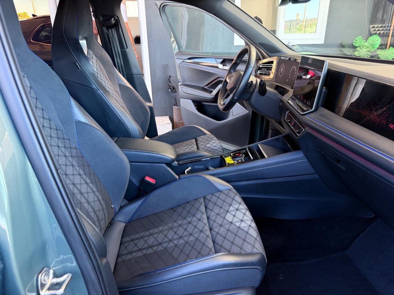Volkswagen Tiguan 2.0 TDI 150 CV DSG R-Line