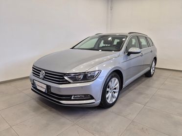 Volkswagen Passat Variant 1.6 tdi Business 120cv - NEOPATENTATI - ACC/Lim - Carplay - Sens. Park.