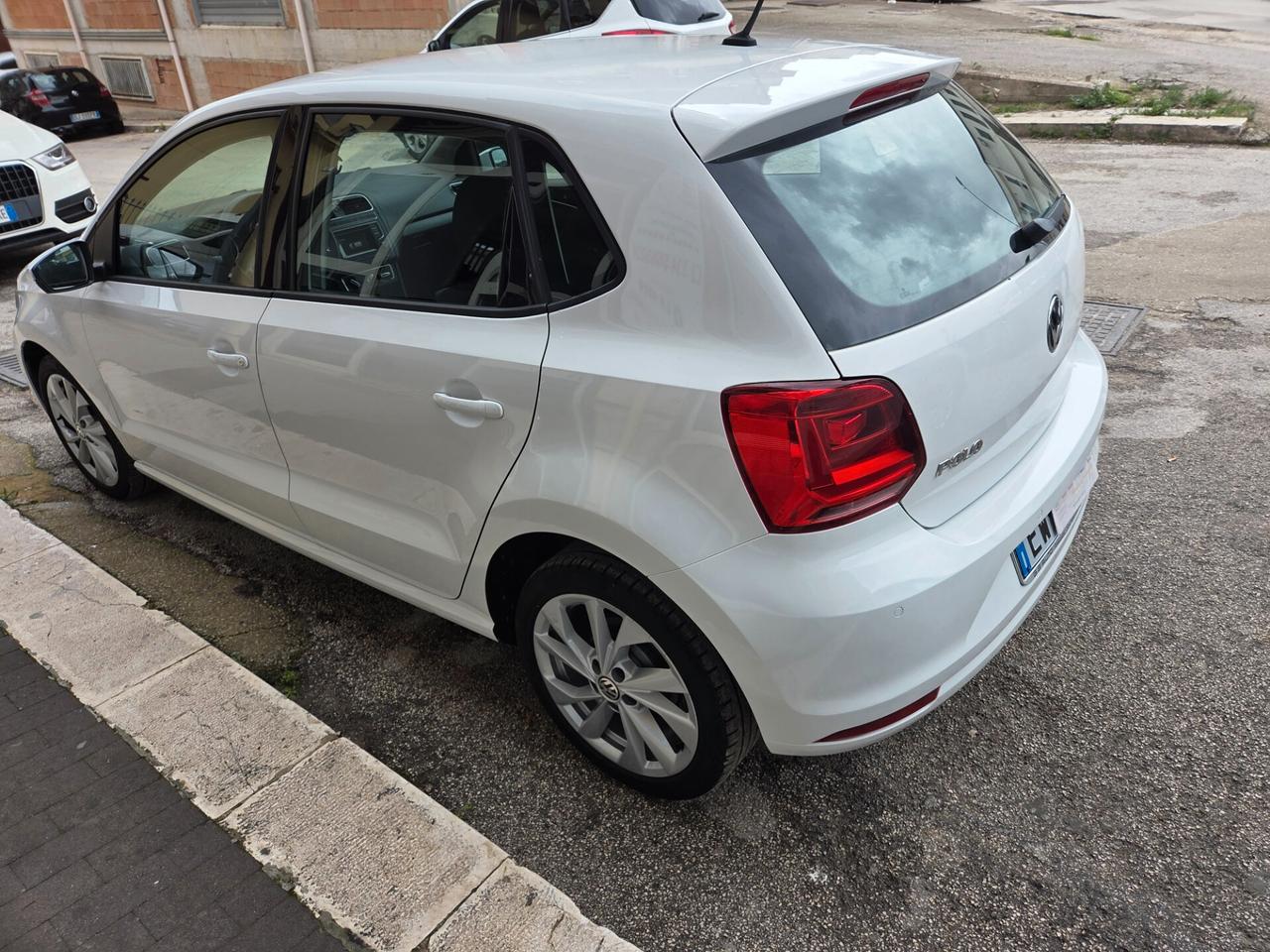 VW POLO ANNO 2014 RESTYLING KM 110000 CERTIFICATI