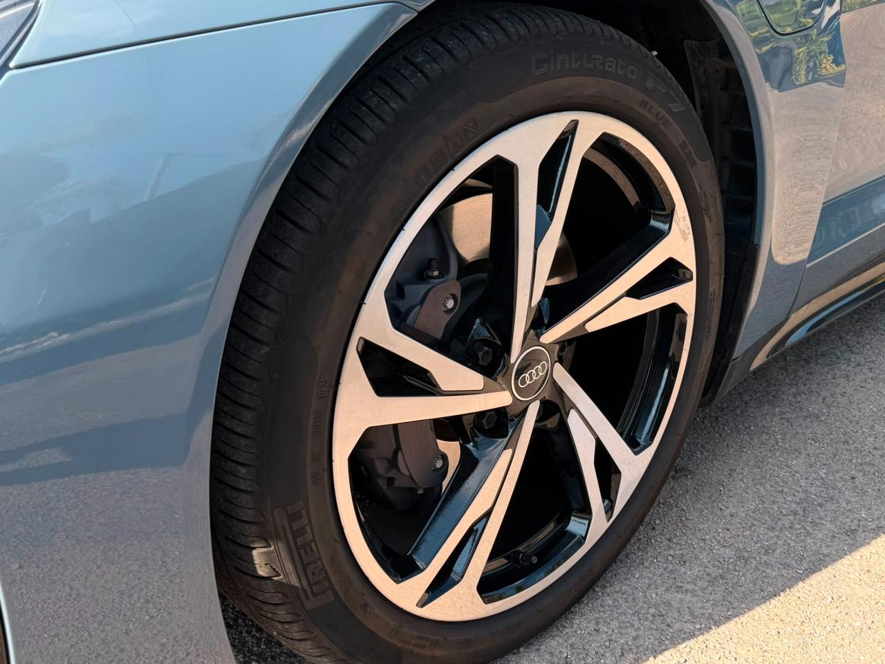 Audi E-tron GT quattro