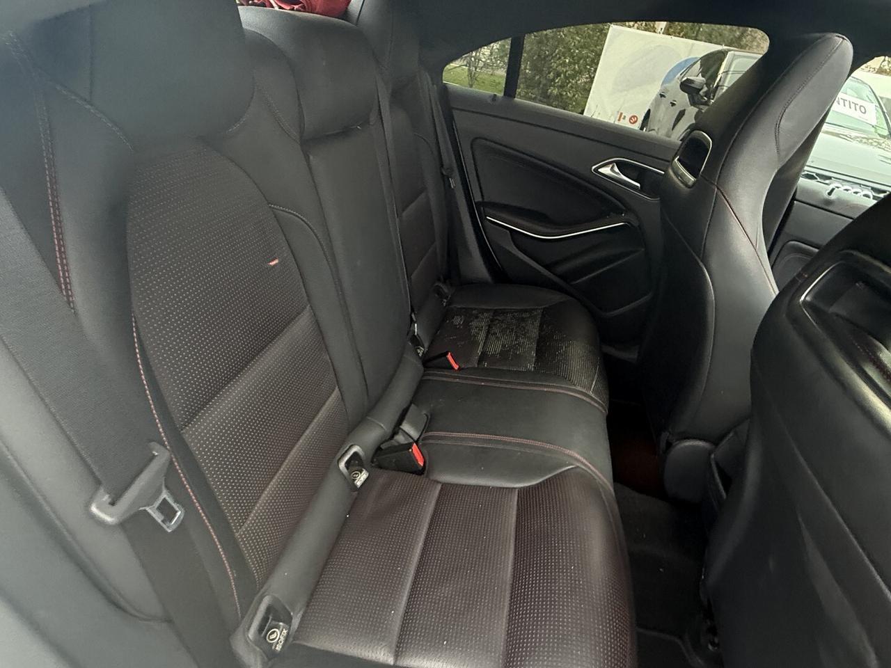 MERCEDES BENZ CLA 220 CDI AUTOMATIC PREMIU
