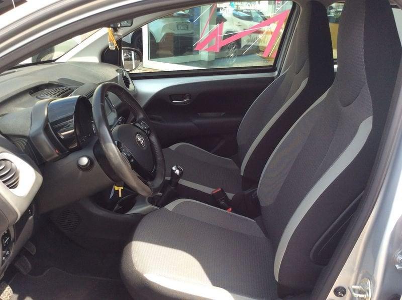 Toyota Aygo Connect 1.0 VVT-i 72 CV 5 porte x-play