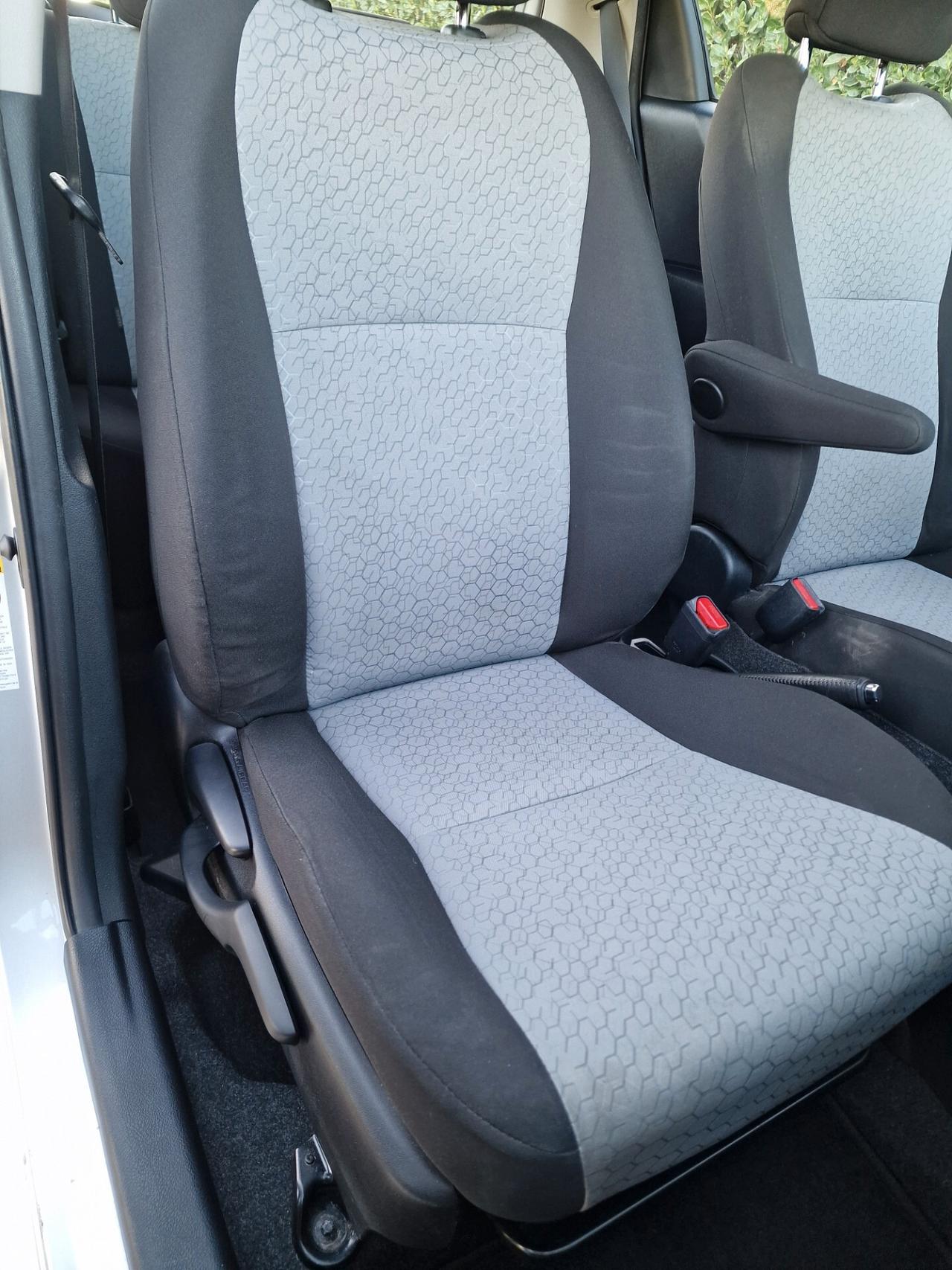 Toyota Yaris 1.3 5p Lounge CVT