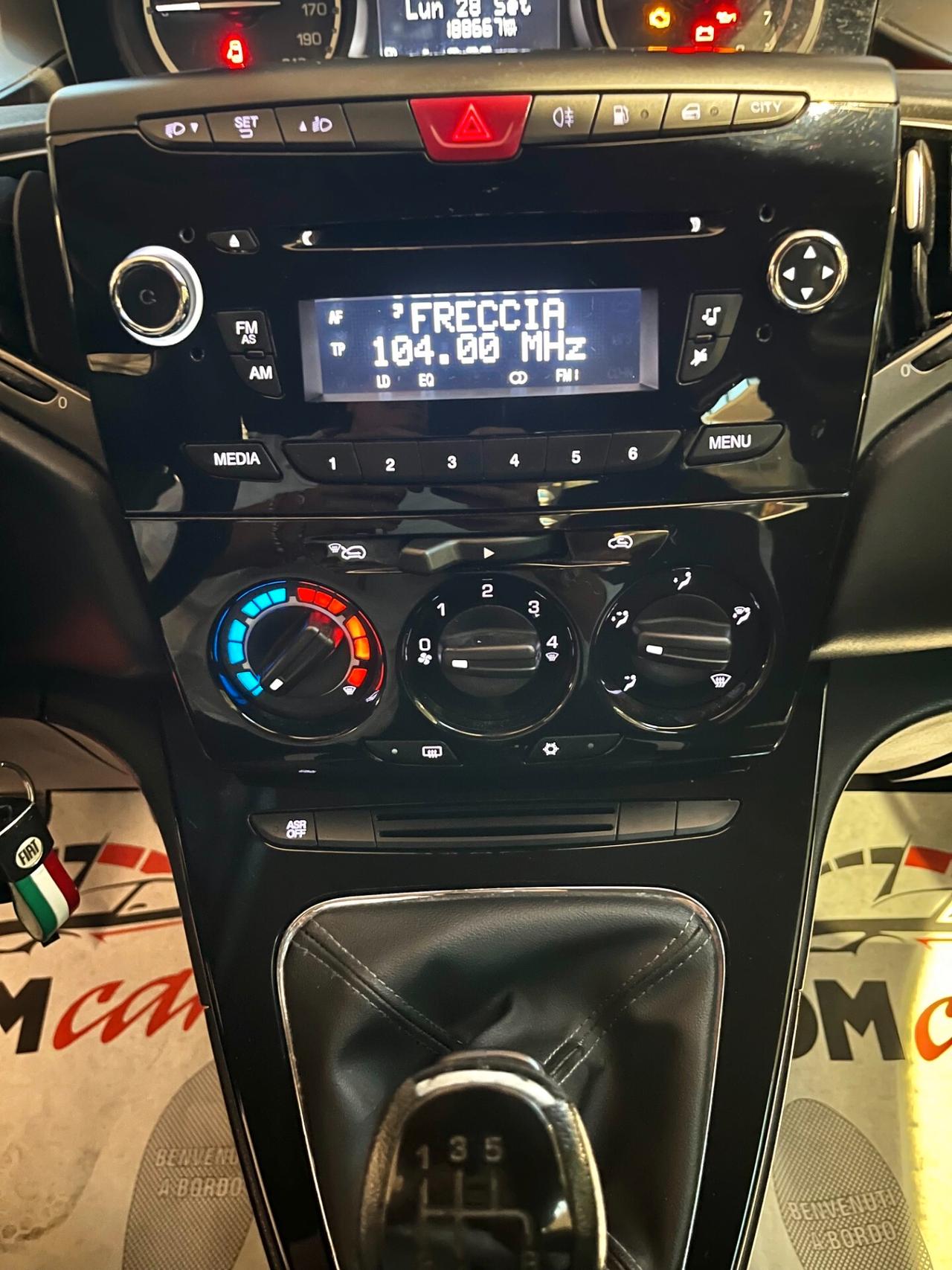 Lancia Ypsilon 0.9 TwinAir 85 CV Metano Elefantino