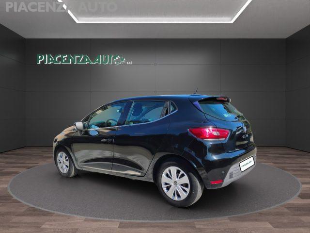 RENAULT Clio 1.2 75CV 5 porte.NAVIGATORE..NEO PATENTATI